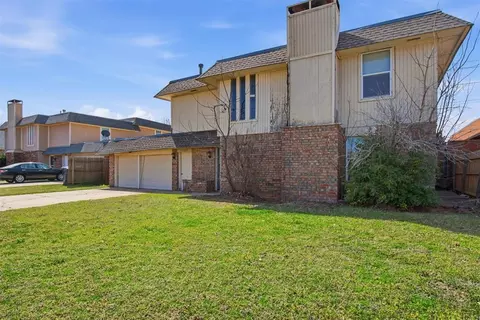 10305 Elk Canyon Rd, Oklahoma City, OK 73162