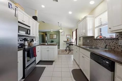 Kitchen - 998 Garden Rd, Tuttle, OK 73089 photo 4 of 4