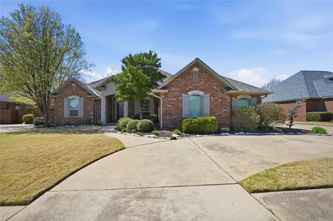 14621 Lamplight Ln, Edmond, OK 73013