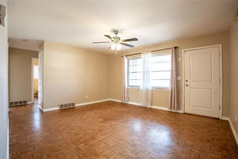 Living - 6904 NW 60th Dr, Bethany, OK 73008 photo 1 of 2
