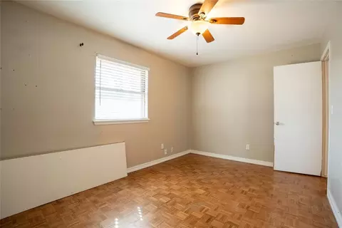 Bedroom - 6904 NW 60th Dr, Bethany, OK 73008 photo 4 of 5