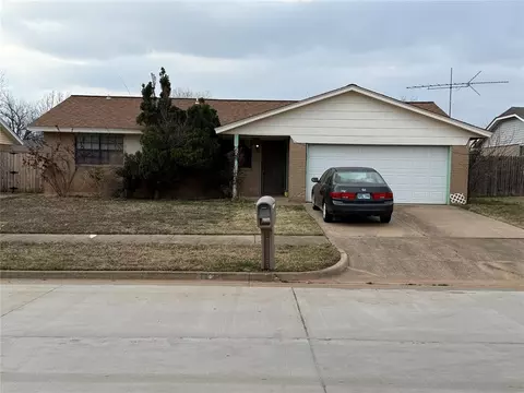 1101 S Bouziden Dr, Moore, OK 73160