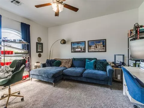 Living - 19790 E Robinson St, Norman, OK 73026 photo 6 of 6