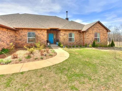 Exterior - 19790 E Robinson St, Norman, OK 73026 photo 1 of 3