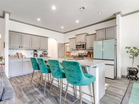 Kitchen - 19790 E Robinson St, Norman, OK 73026 photo 1 of 7