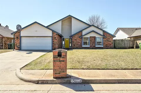 316 E Olympic Dr, Yukon, OK 73099