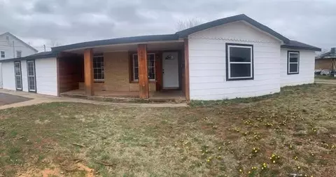 503 S Carnegie St, Carnegie, OK 73015