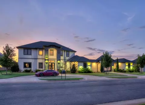 13317 Carriage Way, Oklahoma City, OK 73142