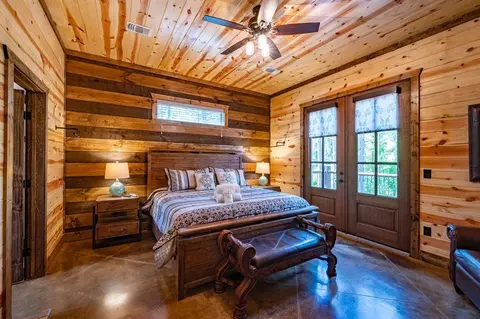 Bedroom - 317 Sugar Pine Loop, Broken Bow, OK 74728 photo 3 of 7