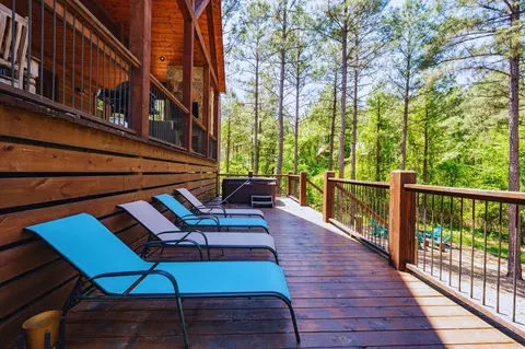 Exterior - 317 Sugar Pine Loop, Broken Bow, OK 74728 photo 4 of 11