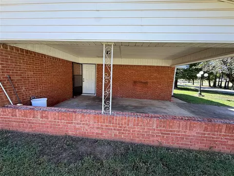 Exterior - 707 S Mcclure St, Broken Bow, OK 74728 photo 11 of 14
