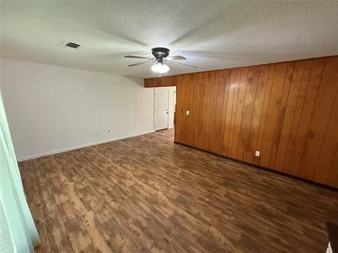 Living - 707 S Mcclure St, Broken Bow, OK 74728 photo 4 of 4