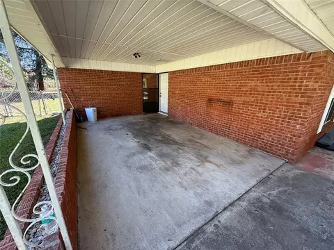 Exterior - 707 S Mcclure St, Broken Bow, OK 74728 photo 10 of 14