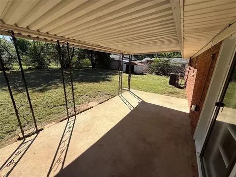 Exterior - 707 S Mcclure St, Broken Bow, OK 74728 photo 2 of 14