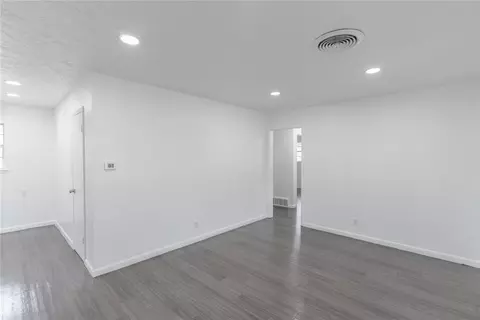 Living - 337 Garrison Dr, Norman, OK 73069 photo 1 of 3