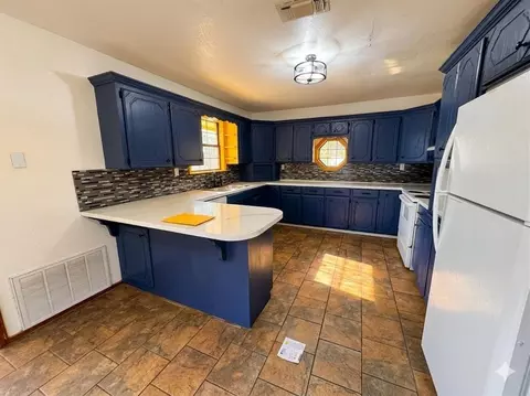 Kitchen - 106 Tranquil Ln, Broken Bow, OK 74728 photo 1 of 3