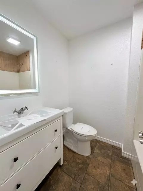 Bath - 106 Tranquil Ln, Broken Bow, OK 74728 photo 3 of 3