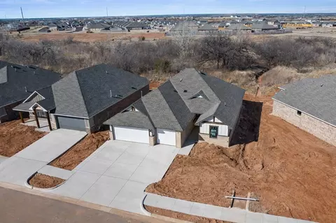 12505 Dolche Vita Dr, Yukon, OK 73099