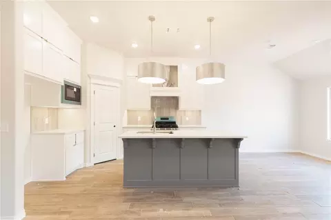 10328 SW 56th St, Mustang, OK 73064