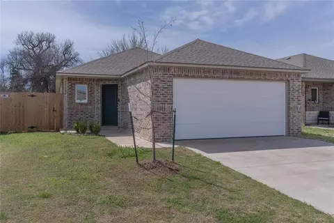 12104 SW 33rd St, Yukon, OK 73099