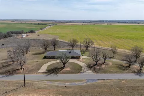 18115 N County Road 2530 Rd, Lookeba, OK 73053