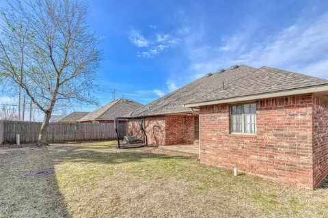 Exterior - 10 Westend Ct, Tuttle, OK 73089 photo 5 of 5