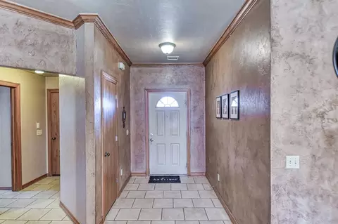Entry Way - 10 Westend Ct, Tuttle, OK 73089 photo 2 of 2
