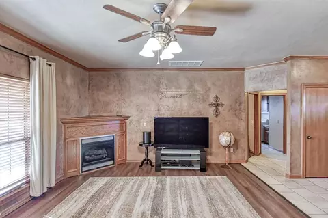 Living - 10 Westend Ct, Tuttle, OK 73089 photo 1 of 1