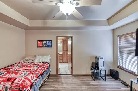 Bedroom - 10 Westend Ct, Tuttle, OK 73089 photo 1 of 6