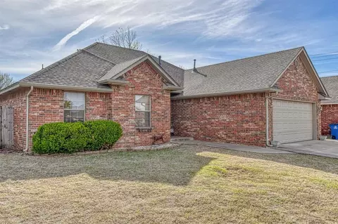 Exterior - 10 Westend Ct, Tuttle, OK 73089 photo 2 of 5