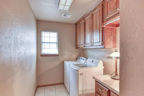 Other - 10 Westend Ct, Tuttle, OK 73089 photo 8 of 9