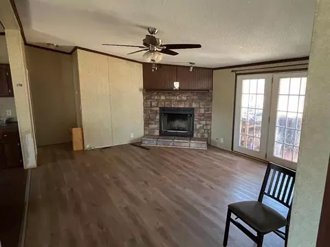 Living - 19744 Etowah Rd, Noble, OK 73068 photo 3 of 4