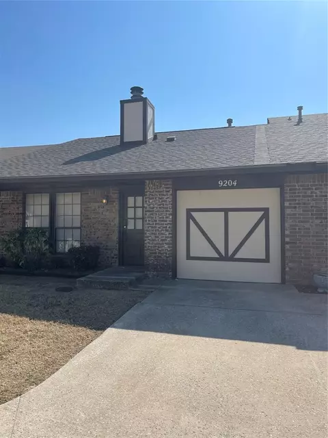 9204 Stonegate, Midwest City, OK 73130