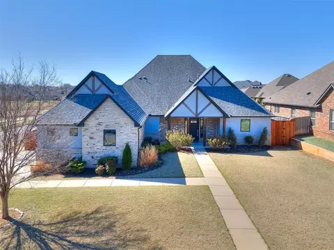 604 Maple Hill Rd, Norman, OK 73069