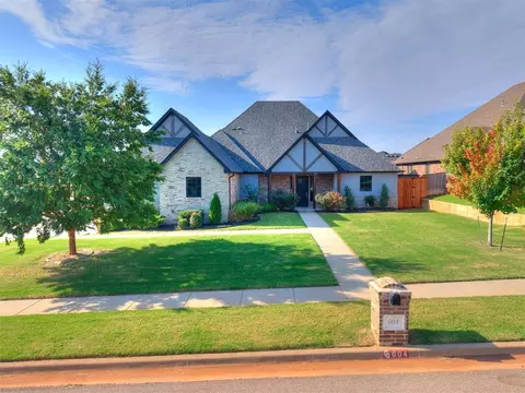 604 Maple Hill Rd, Norman, OK 73069