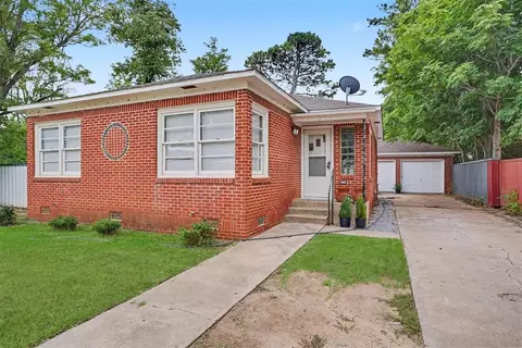408 W Taylor St, Mangum, OK 73554
