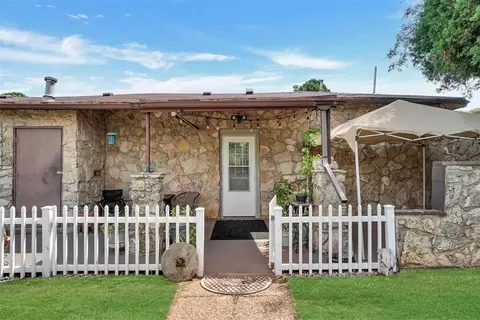 Exterior - 20449 E County Road 159 Rd, Altus, OK 73521 photo 5 of 12