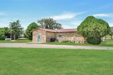 Other - 20449 E County Road 159 Rd, Altus, OK 73521 photo 3 of 16