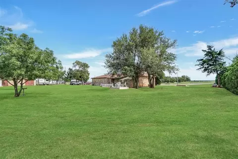 Exterior - 20449 E County Road 159 Rd, Altus, OK 73521 photo 11 of 12