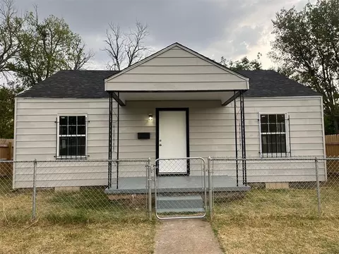 106 SW 18th St, Lawton, OK 73501