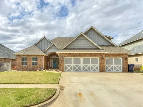 11521 NW 107th St, Yukon, OK 73099