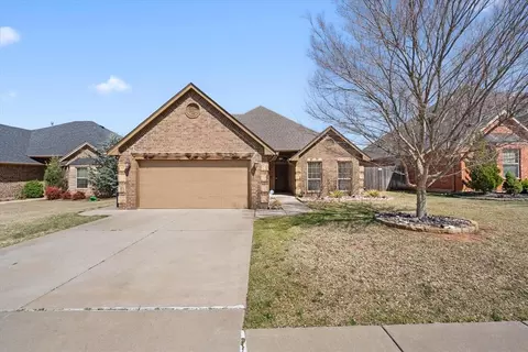 18516 Haslemere Ln, Edmond, OK 73012