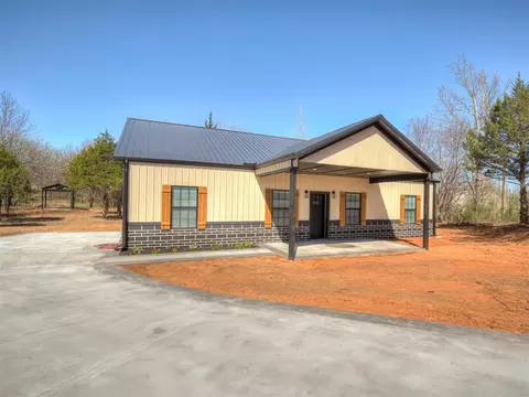 34 Antler Blvd, Mcloud, OK 74851
