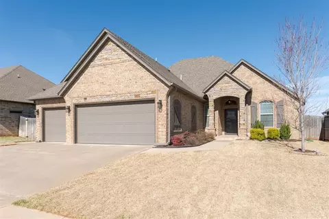 5521 Ledgestone Dr, Mustang, OK 73064