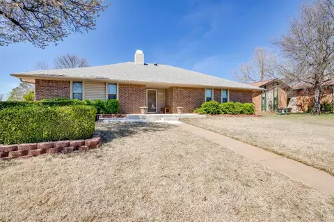 1213 Kelly Park Rd, Edmond, OK 73003