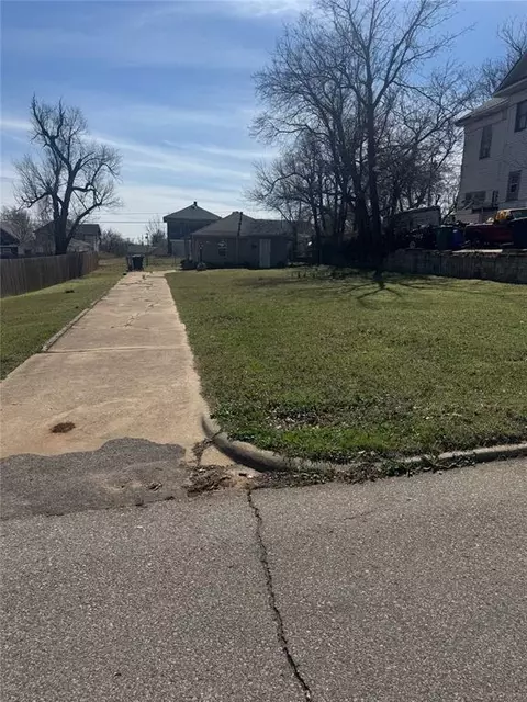 1522 NE 10th St, Oklahoma City, OK 73117