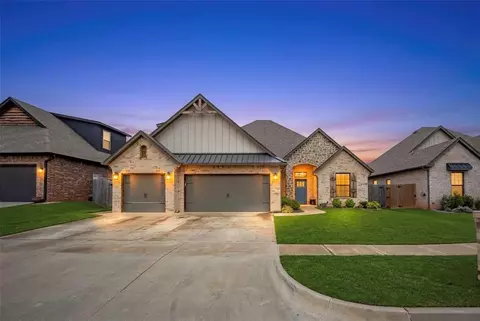 12021 SW 49th St, Mustang, OK 73064