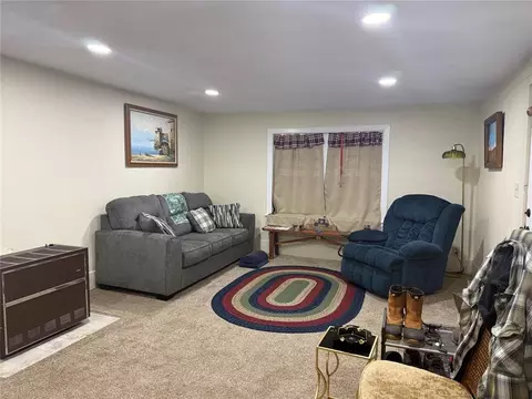 Living - 906 N Jackson St, Altus, OK 73521 photo 1 of 2