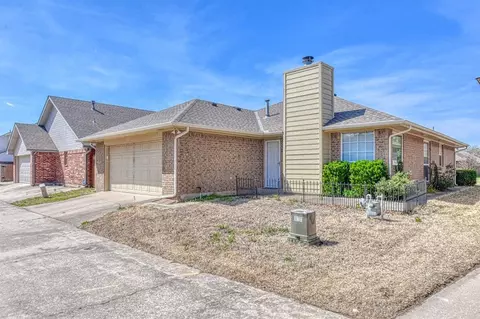 Exterior - 2817 Brompton Dr, Norman, OK 73072 photo 6 of 6