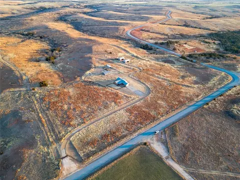 207711 E 780 Rd, Leedey, OK 73654